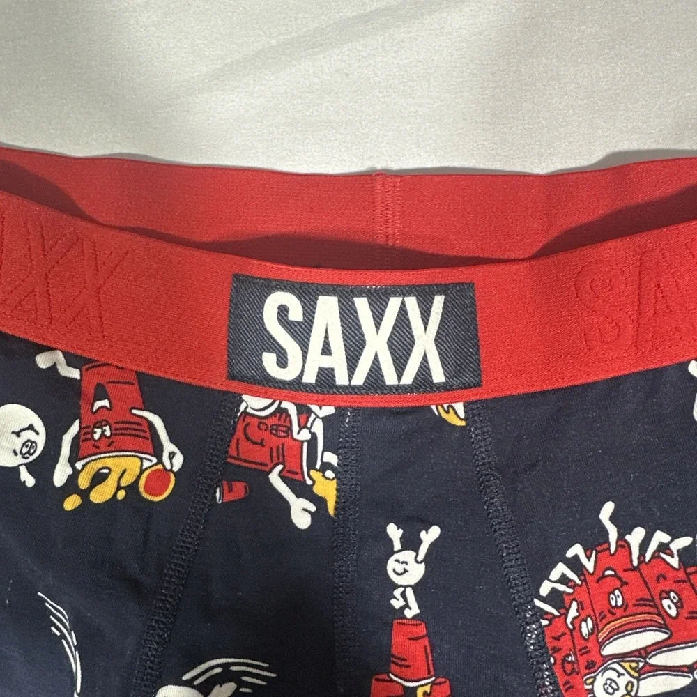 NIB $34 SAXX UNDERWEAR [ Medium ] Vibe Super Soft Boxer Brief Party Foul‎ U1609